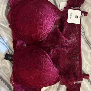 Extreme push-up bra with bikini